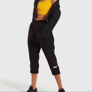 Black cropped Gymshark Joggers